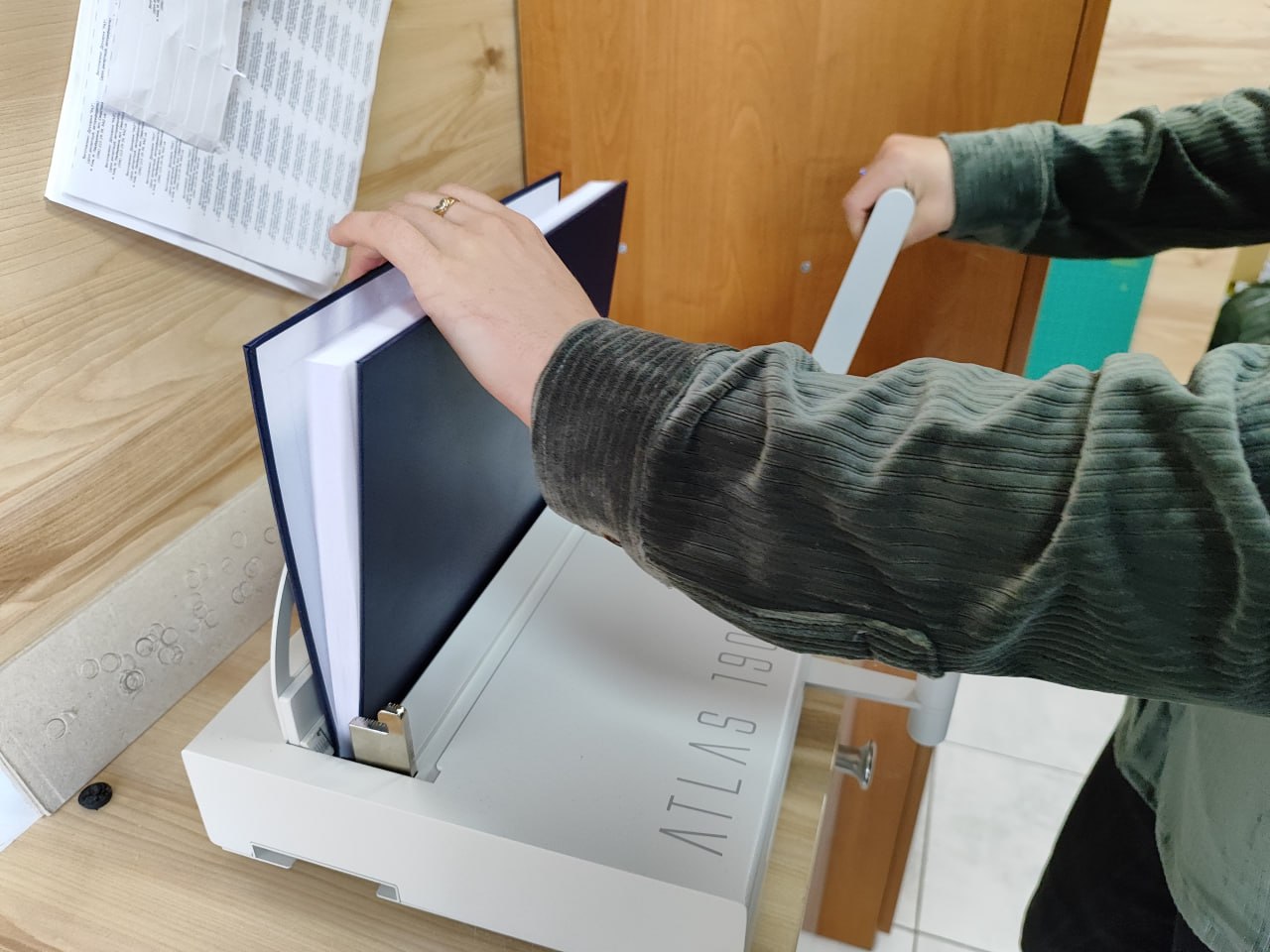 Прошити диплом у Києві